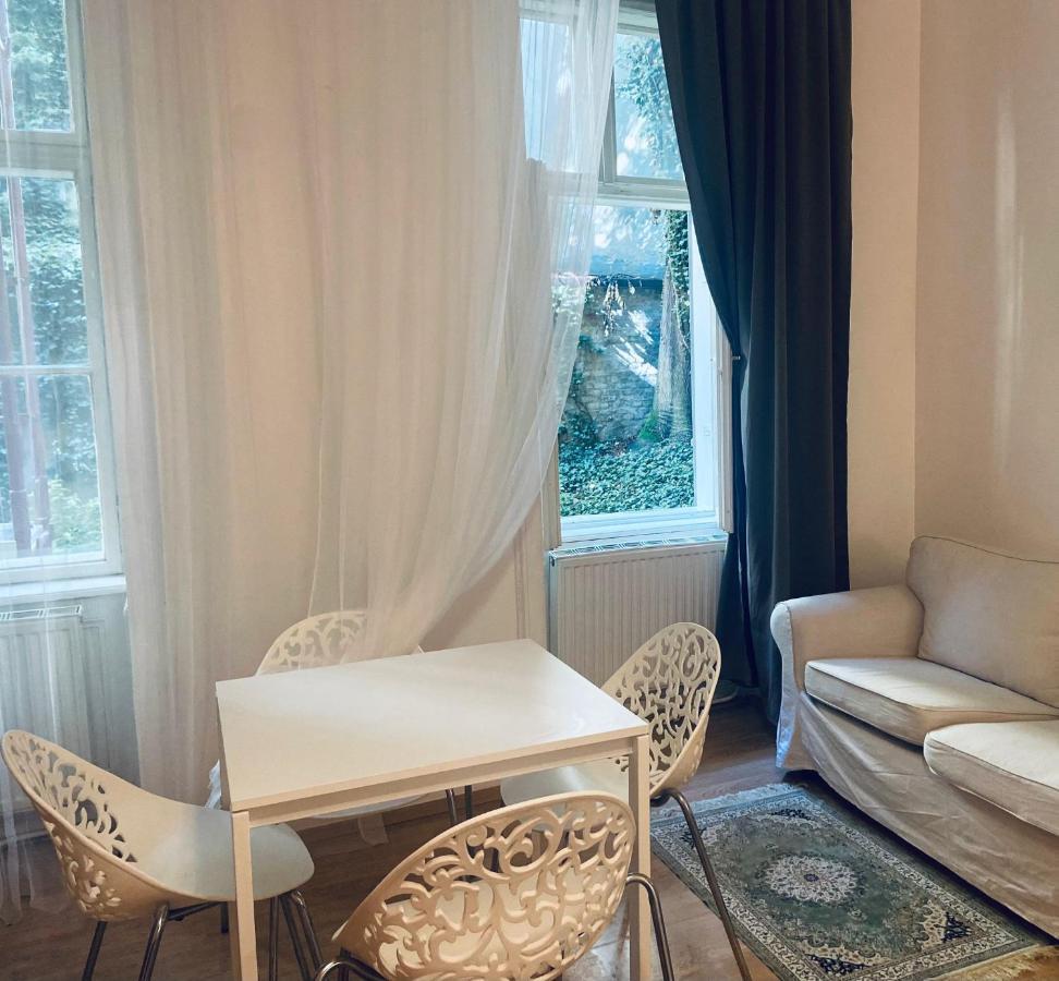 Milos Apartment Виена Екстериор снимка